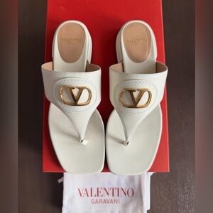 Valentino Garavani VLogo Sandal